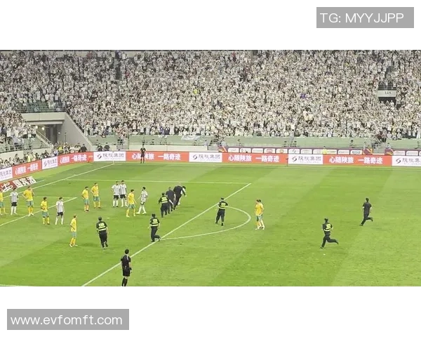 球员交易赛场爆发小插曲，裁判如何处理？